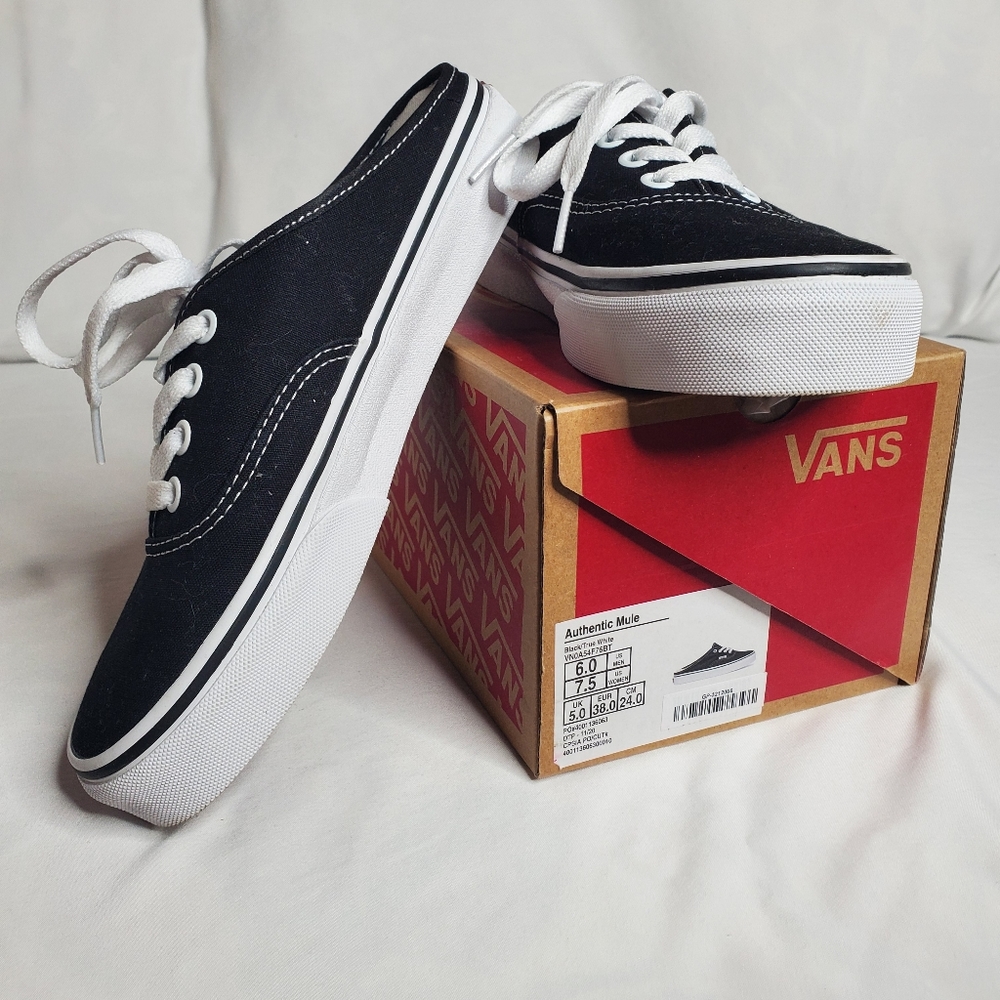 NWT Vans authentic mule